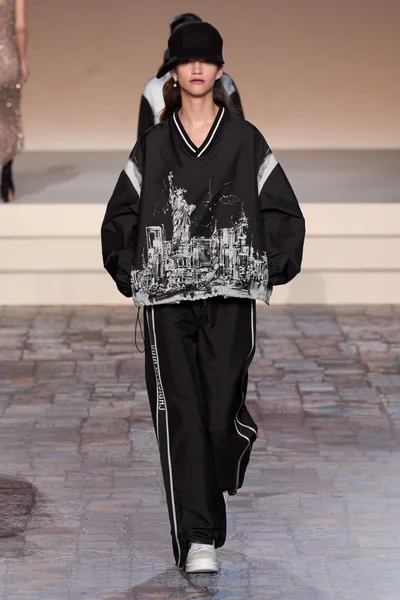 Look 46